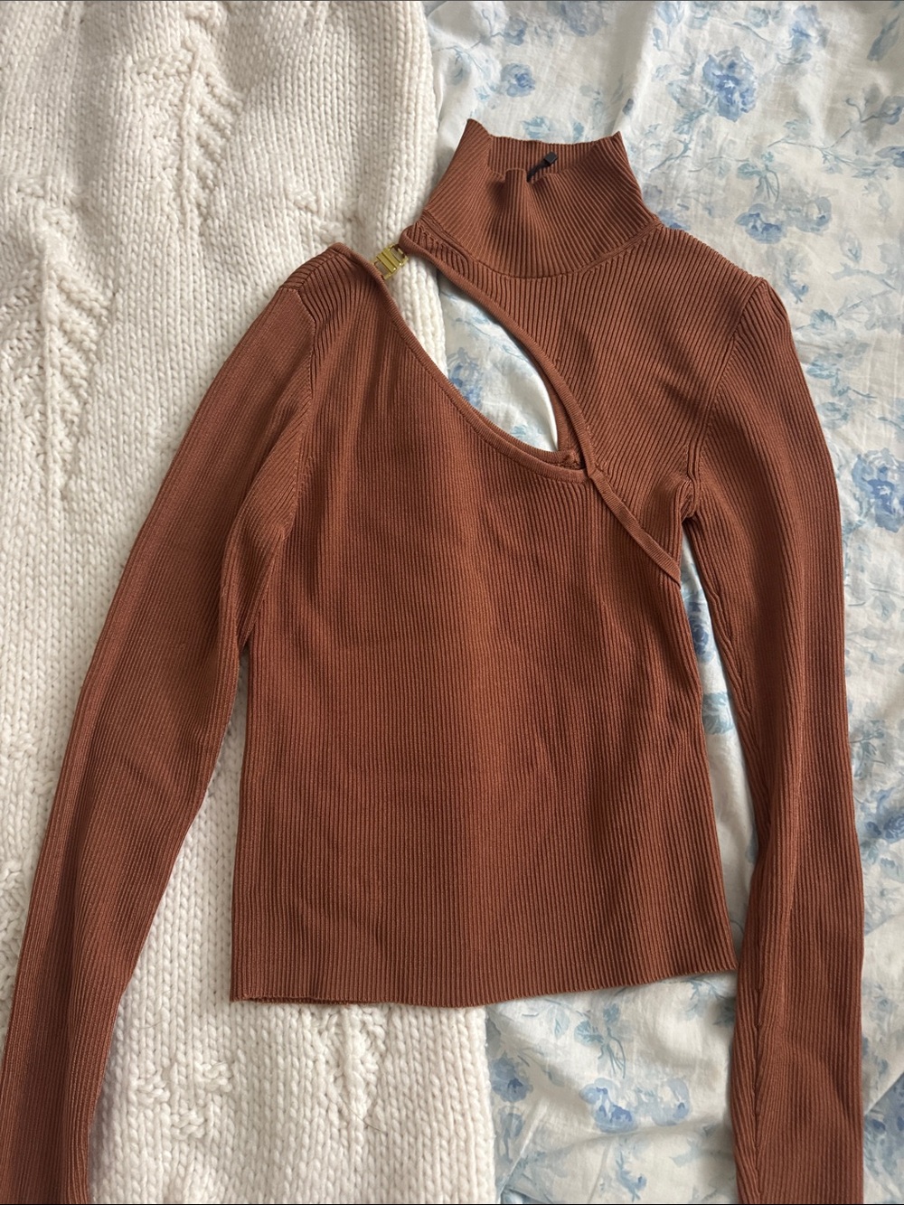Zara Ribbed One-Shoulder Cutout Sweater Top - Rust